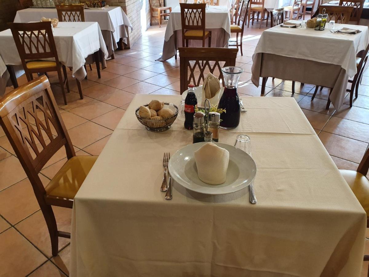 Hotel Holiday Foggia Eksteriør billede
