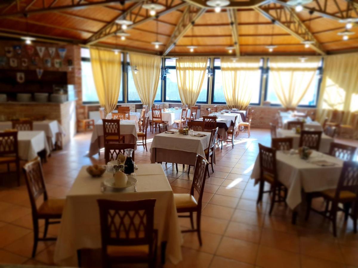 Hotel Holiday Foggia Eksteriør billede