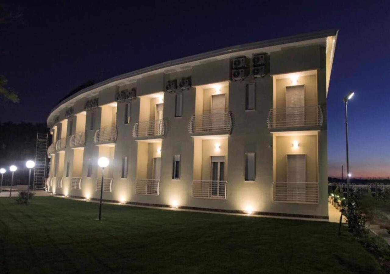 Hotel Holiday Foggia Eksteriør billede