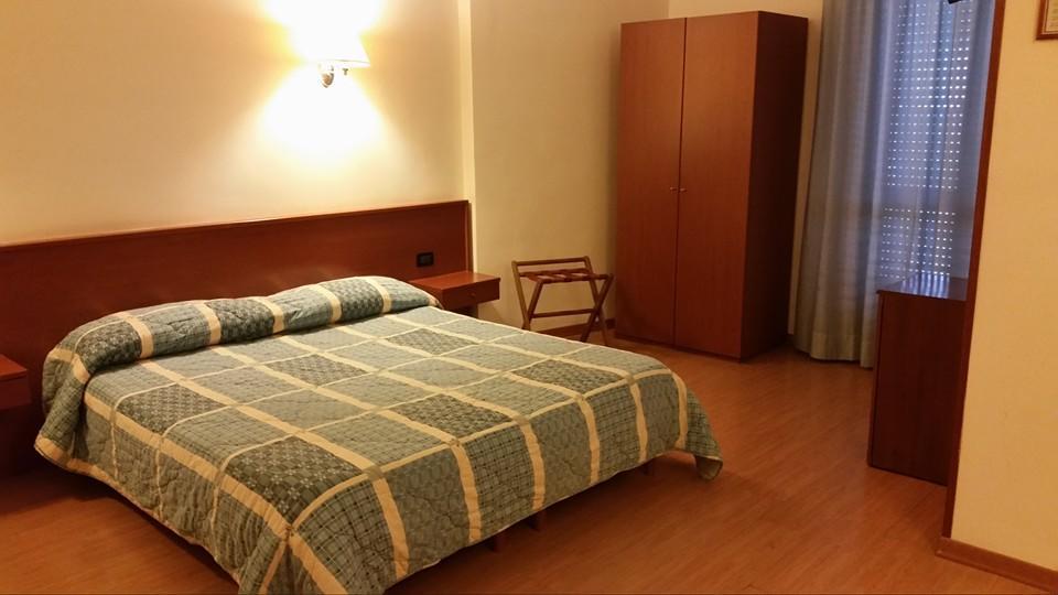 Hotel Holiday Foggia Eksteriør billede
